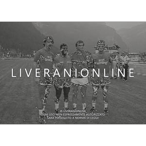 NEG- 1989 MEZZANO DI PRIMIERO RITIRO ESTIVO BARI CALCIO NELLA FOTO NESTOR LORENZO-GERSON-GAETANO SALVEMINI E MASSIMO BRAMBATI AG ALDO LIVERANI SAS