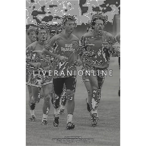 NEG- 1989 MEZZANO DI PRIMIERO RITIRO ESTIVO BARI CALCIO NELLA FOTO PAOLO MONELLI E ANTONIO DI GENNARO AG ALDO LIVERANI SAS