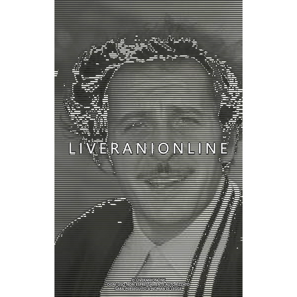 NEG-RETROSPETTIVA DOMENICO MODUGNO CANTANTE NELLA FOTO DOMENICO MODUGNO NEL 1967 AG ALDO LIVERANI SAS