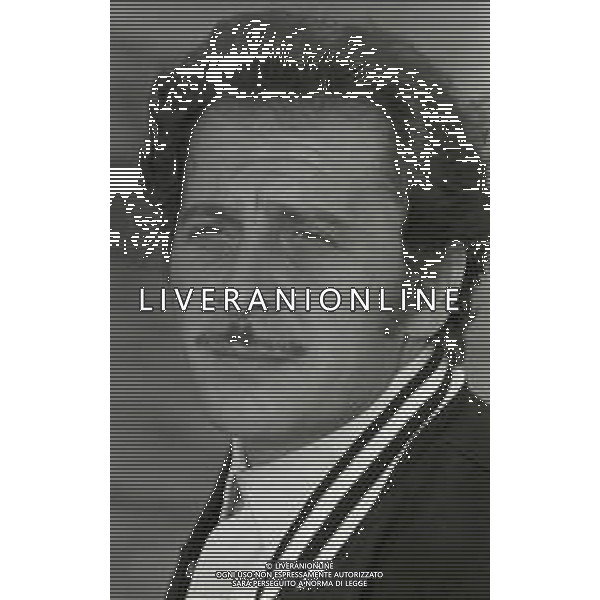 NEG-RETROSPETTIVA DOMENICO MODUGNO CANTANTE NELLA FOTO DOMENICO MODUGNO NEL 1967 AG ALDO LIVERANI SAS