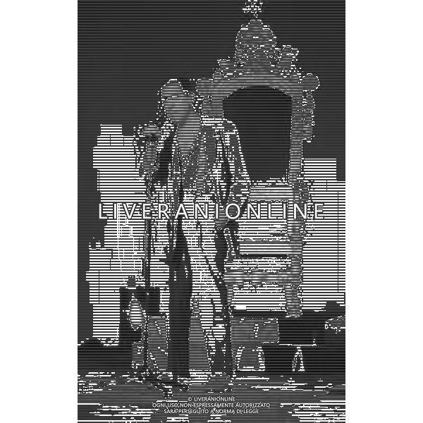 NEG-RETROSPETTIVA ADRIANO CELENTANO ATTORE CANTANTE  NELLA FOTO ADRIANO CELENTANO NELL\'ANNO 1991 NELLA TRASMISSIONE TELEVISIVA “NOTTE ROCK“  AG ALDO LIVERANI SAS 