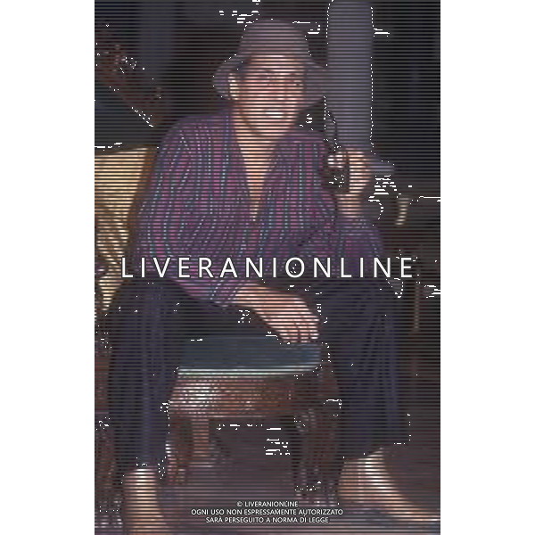 DIAP-RETROSPETTIVA ADRIANO CELENTANO ATTORE CANTANTE  NELLA FOTO ADRIANO CELENTANO NELL\'ANNO 1991 NELLA TRASMISSIONE TELEVISIVA “NOTTE ROCK“  AG ALDO LIVERANI SAS 