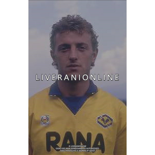 DIAP-RETROSPETTIVA CLAUDIO LUNINI CALCIATORE NELLA FOTO CLAUDIO LUNINI CON LA MAGLIA DEL VERONA CALCIO CALCIO ANNO 1990-1991 AG ALDO LIVERANI SAS