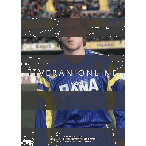 DIAP-RETROSPETTIVA CLAUDIO LUNINI CALCIATORE NELLA FOTO CLAUDIO LUNINI CON LA MAGLIA DEL VERONA CALCIO CALCIO ANNO 1990-1991 AG ALDO LIVERANI SAS