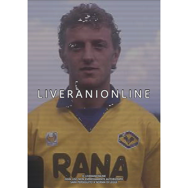 DIAP-RETROSPETTIVA CLAUDIO LUNINI CALCIATORE NELLA FOTO CLAUDIO LUNINI CON LA MAGLIA DEL VERONA CALCIO CALCIO ANNO 1990-1991 AG ALDO LIVERANI SAS