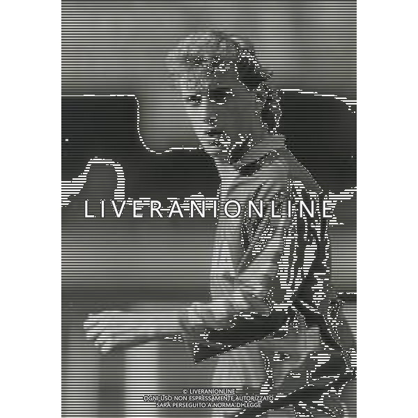 ST-RETROSPETTIVA CLAUDIO LUNINI CALCIATORE NELLA FOTO CLAUDIO LUNINI CON LA MAGLIA DEL VERONA CALCIO CALCIO ANNO 1990-1991 AG ALDO LIVERANI SAS