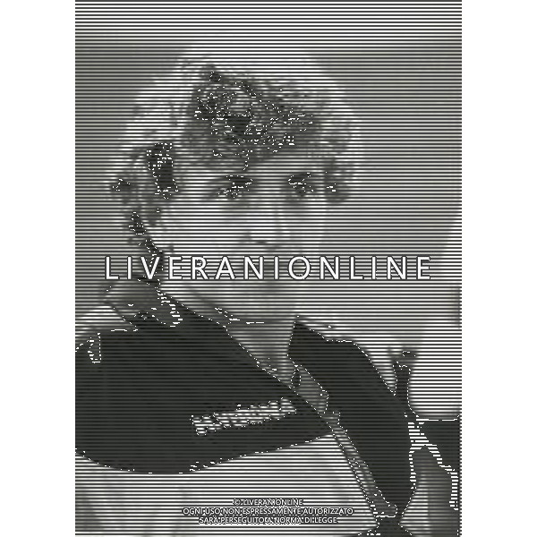 ST-RETROSPETTIVA CLAUDIO LUNINI CALCIATORE NELLA FOTO CLAUDIO LUNINI CON LA MAGLIA DEL VERONA CALCIO CALCIO ANNO 1990-1991 AG ALDO LIVERANI SAS