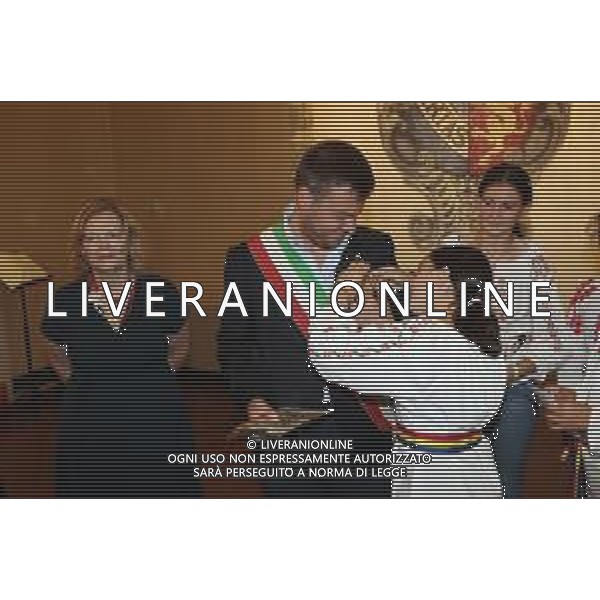 IMOLA 08 07 2024 IL SINDACO DI IMOLA MARCO PANIERI HA RICEVUTO I "bimbi di Chernobyl", che in realt rrivano anche dalla Moldavia NELLA FOTO SINDACO MARCO PANIERI ARENA RICCI VICE SINDACO FABRIZIO CASTELLARI CON I BIMBI DALLA MOLDAVIA FOTO GIANNI SANNA-AG ALDO LIVERANI SAS
