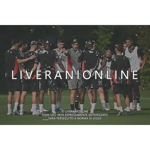 TVRG Primo allenamento Milan nella foto Paulo Fonseca allenatore Milan Carnago (VA) 08-07-2024 Primo allenamento del Milan presso il centro sportivo Milanello in preparazione della stagione 2024-2025 foto Roberto Garavaglia/Agenzia Aldo Liverani sas