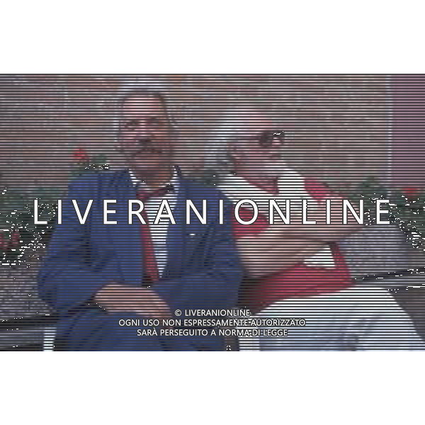 DIAP-RETROSPETTIVA DONALD SUTHERLAND ATTORE NELLA FOTO DONALD SUTHERLAND CON HENNING CARLSEN AL FESTIVAL DEL CINEMA A VENEZIA NELL\'ANNO 1986 AG ALDO LIVERANI SAS 