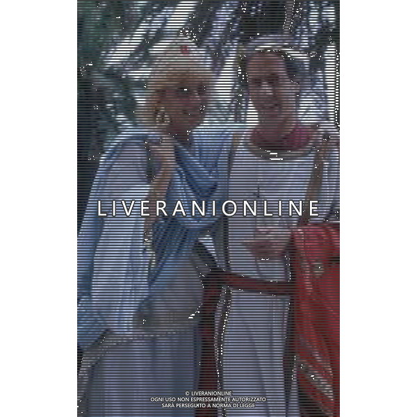 DIAP-RETROSPETTIVA FRANCO SCOGLIO ALLENATORE CALCIO NELLA FOTO FRANCO SCOGLIO NELL\'ANNO 1989 A GENOVA CON LA GIORNALISTA ROSANNA MARANI FOTO GIORGIO RAVEZZANI-AG ALDO LIVERANI SAS