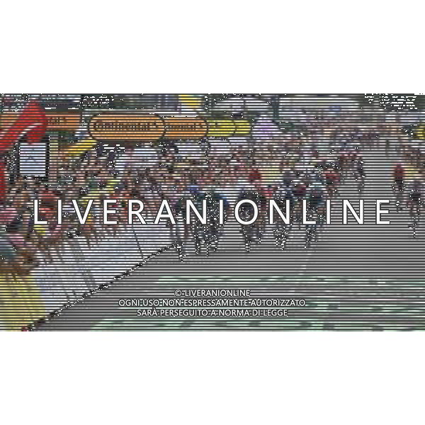 09-07-2024 Tour De France; Tappa 10 Orleans - Saint Amand Montrond; 2024, Alpecin - Deceuninck; 2024, Intermarche - Wanty; 2024, Visma - Lease A Bike; Philipsen, Jasper; Gyrmai Hailu, Biniam; Van Aert, Wout; Saint Amand Montrond; FOTO STEFANO SIROTTI-AG ALDO LIVERANI SAS ©SIROTTI/AGENZIA ALDO LIVERANI SAS