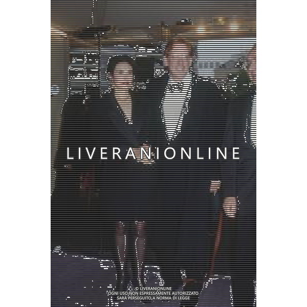 DIAP-RETROSPETTIVA DONALD SUTHERLAND ATTORE NELLA FOTO DONALD SUTHERLAND CON LA MOGLIE FRANCINE RACETTE  AG ALDO LIVERANI SAS 