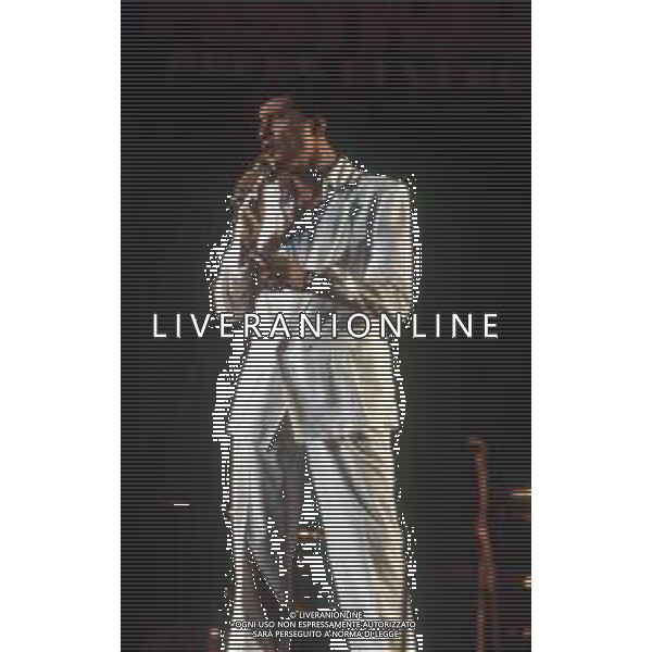 Dia-RETROSPETTIVA PINO D\'ANGIO\' CANTANTE NELLA FOTO PINO D\'ANGIO\' AL FESTIVALBAR NELL\'ANNO 1981 ALL\'ARENA DI VERONA AG ALDO LIVERANI SAS