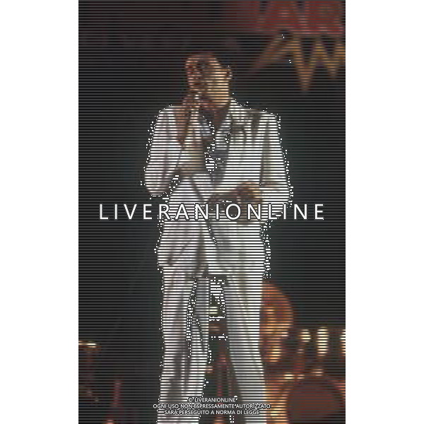 Dia-RETROSPETTIVA PINO D\'ANGIO\' CANTANTE NELLA FOTO PINO D\'ANGIO\' AL FESTIVALBAR NELL\'ANNO 1981 ALL\'ARENA DI VERONA AG ALDO LIVERANI SAS