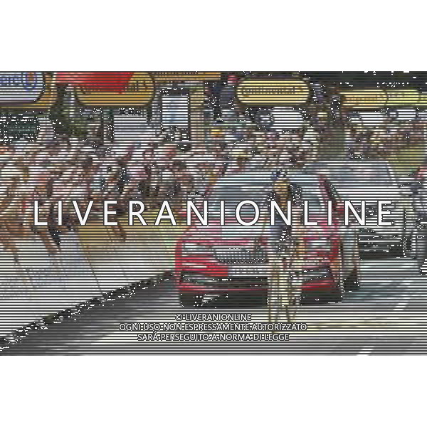 10-07-2024 Tour De France; Tappa 11 Evaux Les Bains - Le Lioran; 2024, Red Bull - Bora - Hansgrohe; Roglic, Primoz; Le Lioran; ©SIROTTI / AGENZIA ALDO LIVERANI SAS