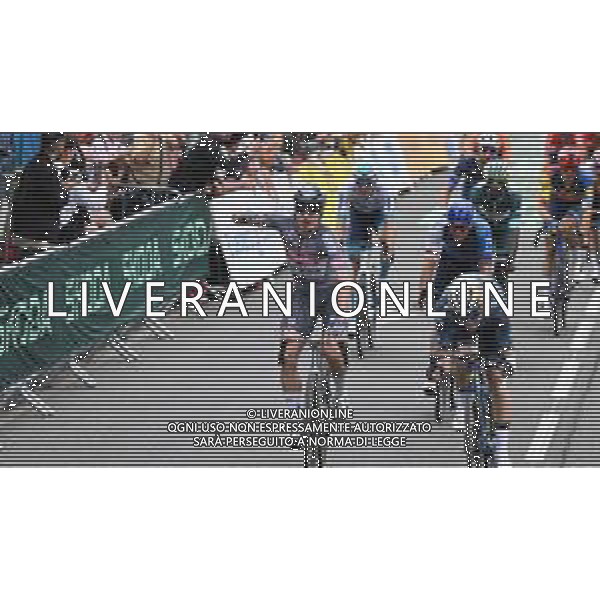 12-07-2024 Tour De France; Tappa 13 Agen - Pau; 2024, Alpecin - Deceuninck; 2024, Visma - Lease A Bike; Philipsen, Jasper; Van Aert, Wout; Pau; ©SIROTTI/ AGENZIA ALDO LIVERANI SAS
