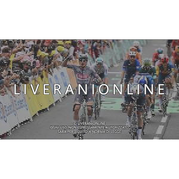 12-07-2024 Tour De France; Tappa 13 Agen - Pau; 2024, Alpecin - Deceuninck; 2024, Visma - Lease A Bike; Philipsen, Jasper; Van Aert, Wout; Pau; ©SIROTTI/ AGENZIA ALDO LIVERANI SAS