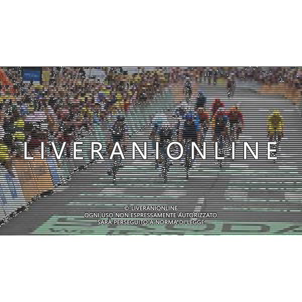 12-07-2024 Tour De France; Tappa 13 Agen - Pau; 2024, Alpecin - Deceuninck; 2024, Visma - Lease A Bike; Philipsen, Jasper; Van Aert, Wout; Pau; ©SIROTTI/ AGENZIA ALDO LIVERANI SAS