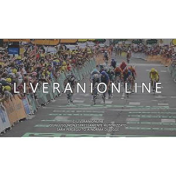 12-07-2024 Tour De France; Tappa 13 Agen - Pau; 2024, Alpecin - Deceuninck; 2024, Visma - Lease A Bike; Philipsen, Jasper; Van Aert, Wout; Pau; ©SIROTTI/ AGENZIA ALDO LIVERANI SAS