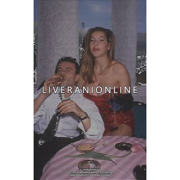 Dia-RETROSPETTIVA PINO D\'ANGIO\' CANTANTE NELLA FOTO CON MARTA MARIONI NEI PANNI DI JESSICA RABBIT A SANREMO NELL\'ANNO 1989 AG ALDO LIVERANI SAS