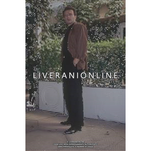 Dia-RETROSPETTIVA PINO D\'ANGIO\' CANTANTE NELLA FOTO PINO D\'ANGIO\' A SANREMO NELL\'ANNO 1989 AG ALDO LIVERANI SAS