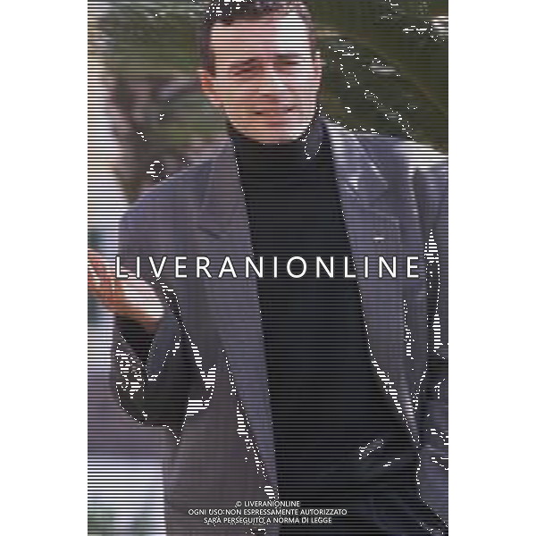 Dia-RETROSPETTIVA PINO D\'ANGIO\' CANTANTE NELLA FOTO PINO D\'ANGIO\' A SANREMO NELL\'ANNO 1989 AG ALDO LIVERANI SAS