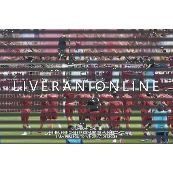 TVMV-Torino 13.07.2024 Stadio Filadelfia © Manuela Viganti/Agenzia Aldo Liverani Allenamento Torino Ritiro Estivo Stagione 2024/2025 Nella foto: i giocatori sotto la curva ©Viganti/AGENZIA ALDO LIVERANI SAS