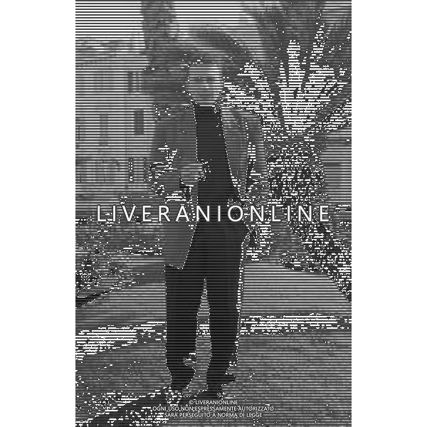 Neg-RETROSPETTIVA PINO D\'ANGIO\' CANTANTE NELLA FOTO PINO D\'ANGIO\' A SANREMO NELL\'ANNO 1989 AG ALDO LIVERANI SAS