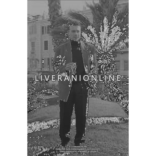 Neg-RETROSPETTIVA PINO D\'ANGIO\' CANTANTE NELLA FOTO PINO D\'ANGIO\' A SANREMO NELL\'ANNO 1989 AG ALDO LIVERANI SAS