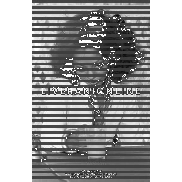 Neg- RETROSPETTIVA DIANA ROSS CANTANTE NELLA FOTO DIANA ROSS ALLA MOSTRA INTERNAZIONALE DEL CINEMA DI VENEZIA (GONDOLA D\'ORO\') NELL\'ANNO 1972 AG ALDO LIVERANI SAS
