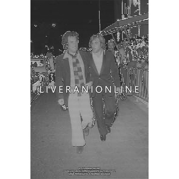 Neg- RETROSPETTIVA BERNARDO BERTOLUCCI REGISTA NELLA FOTO BERNARDO BERTOLUCCI AL FESTIVAL DI CANNES NELL\'ANNO 1976 CON GERARD DEPARDIEU AG ALDO LIVERANI SAS