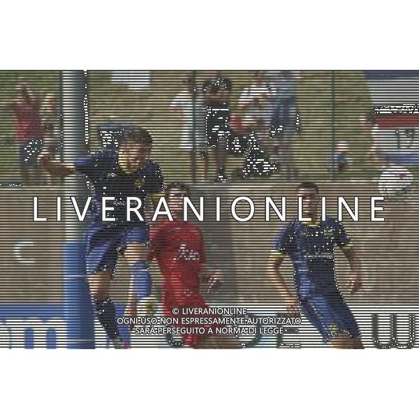 Giangiacomo Magnani of Hellas Verona heads the ball during Hellas Verona FC vs Top 22 Dilettanti Verona, 1° Test Match, at Centro Sportivo \'La Pineta\' on Folgaria (TN), on July 17, 2024. (Photo by Davide Casentini)/AGENZIA ALDO LIVERANI SAS