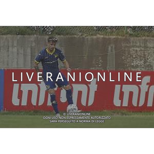 Davide Bragantini of Hellas Verona play the ball during Hellas Verona FC vs Top 22 Dilettanti Verona, 1° Test Match, at Centro Sportivo \'La Pineta\' on Folgaria (TN), on July 17, 2024. (Photo by Davide Casentini)/AGENZIA ALDO LIVERANI SAS
