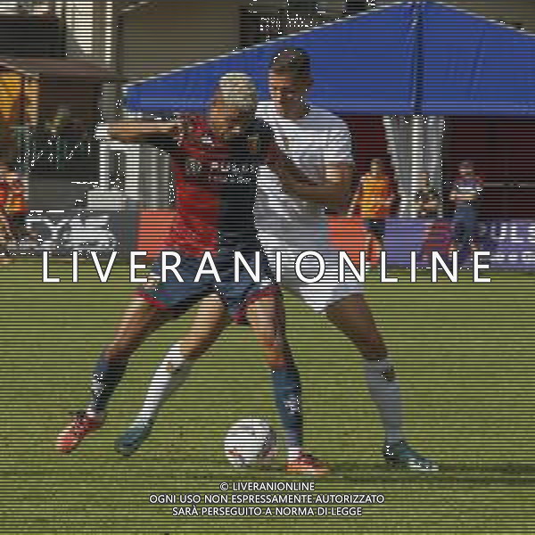 Junior Messias of Genoa CFC battle for the ball with Jay Idzes of Venezia FC during Genoa CFC vs Venezia FC, Test Match pre season Serie A Enilive 2024-25, at Centro Sportivo "Carlo Benatti" in Moena (TN), Italy, on July 20, 2024. (Photo by Davide Casentini) /AGENZIA ALDO LIVERANI SAS