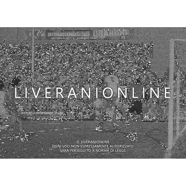 09-10-1983 CREMONA-CAMPIONATO DI CALCIO SERIE B CREMONSE-PADOVA 0-0 NELLA FOTO AZIONE DI GIOCO AG ALDO LIVERANI SAS