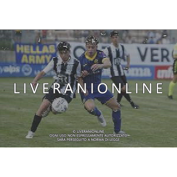 Davide Bragantini of Hellas Verona play the ball during Hellas Verona FC vs FC Rovereto, 2° Test Match, at Centro Sportivo \'La Pineta\' on Folgaria (TN), on July 21, 2024. (Photo by Davide Casentini)/AGENZIA ALDO LIVERANI SAS