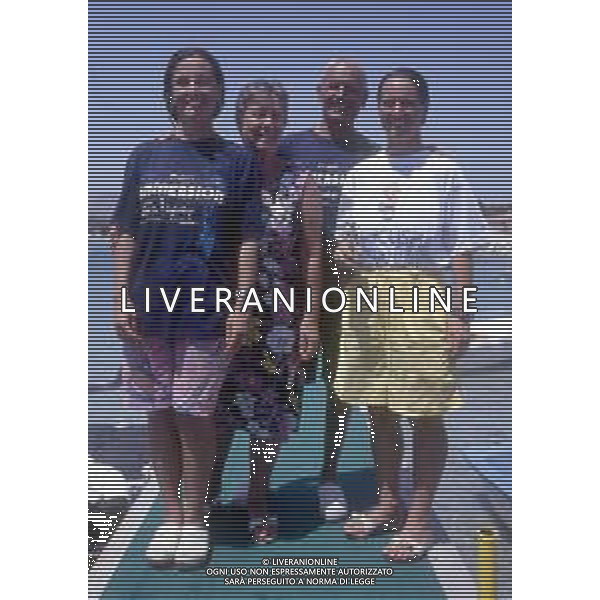 DIAP- RETROSPETTIVA ROSSANA MAIORCA APNEISTA NELLA FOTO ROSSANA MAIORCA NELL\'ANNO 1991 CON LA FAMIGLIA AG ALDO LIVERANI SAS
