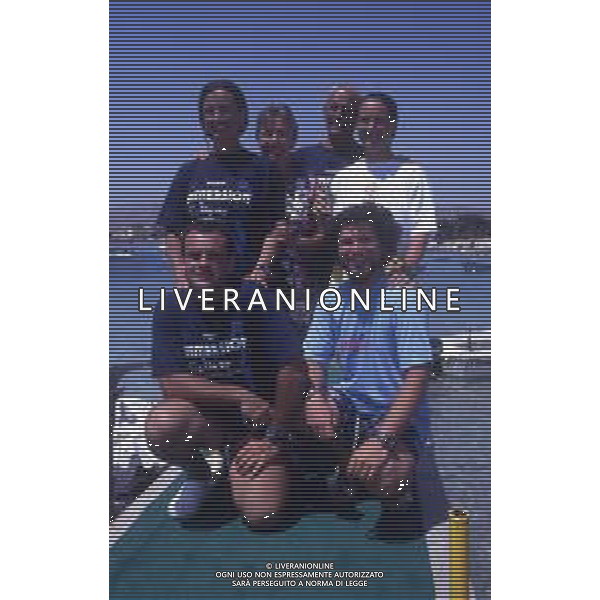 DIAP- RETROSPETTIVA ROSSANA MAIORCA APNEISTA NELLA FOTO ROSSANA MAIORCA NELL\'ANNO 1991 CON LA FAMIGLIA AG ALDO LIVERANI SAS