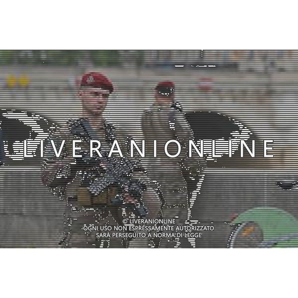 Olimpiadi Parigi 2024 nella foto controlli di sicurezza lungo il percorso della sfilata delle delegazioni Parigi (FRA) 26-07-2024 La cerimonia inaugurale dei Giochi Olimpici di Parigi foto Roberto Garavaglia/Agenzia Aldo Liverani sas