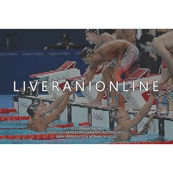 Olimpiadi Parigi 2024 - nuoto Nuoto finale 4x100m stile libero maschile nella foto i complimenti reciproci per la medaglia di bronzo conquistata dall\'Italia Parigi 27-07-2024 Arena Parigi La Defense foto Roberto Garavaglia/Agenzia Aldo Liverani sas