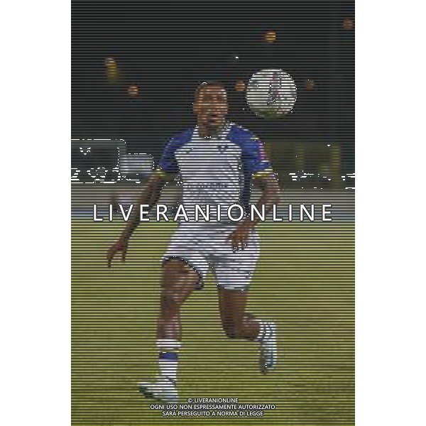 Jackson Tchatchoua of Hellas Verona play the ball during Hellas Verona FC vs Feralpisalò FC, 4° Test Match, at stadio "Quercia" in Rovereto (TN), on July 27, 2024. (Photo by Davide Casentini)/AGENZIA ALDO LIVERANI SAS