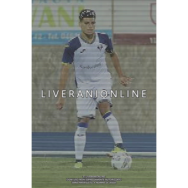 Elayis Tavsan of Hellas Verona play the ball during Hellas Verona FC vs Feralpisalò FC, 4° Test Match, at stadio "Quercia" in Rovereto (TN), on July 27, 2024. (Photo by Davide Casentini)/AGENZIA ALDO LIVERANI SAS