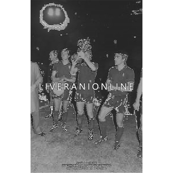 Neg- RETROSPETTIVA EMILIANO MASCETTI CALCIATORE TORINO NELLA FOTO PREMIO ‘LA DOMENICA SPORTIVA IL PIU’ BEL GOL DELL’ANNO’ (INTER - TORINO COPPA ITALIA 1977-1978 ) AG ALDO LIVERANI SAS