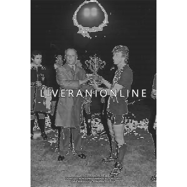 Neg- RETROSPETTIVA EMILIANO MASCETTI CALCIATORE TORINO NELLA FOTO PREMIO ‘LA DOMENICA SPORTIVA IL PIU’ BEL GOL DELL’ANNO’ (INTER - TORINO COPPA ITALIA 1977-1978 ) AG ALDO LIVERANI SAS