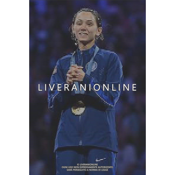 Olimpiadi Parigi 2024 - Scherma nella foto Lee Kiefer (USA) con la medaglia d\'oro Parigi (FRA) 28-07-2024 Grand Palais Premiazione fioretto femminile individuale foto Roberto Garavaglia/Agenzia Aldo Liverani sas