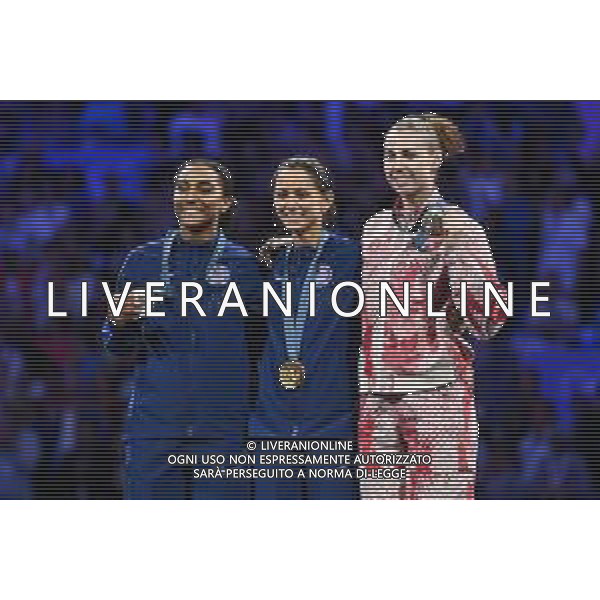 Olimpiadi Parigi 2024 - Scherma nella foto il podio, da SX Lauren Scruggs (USA), seconda, Lee Kiefer (USA) prima, ed Eleanor Harvey (CAN), terza Parigi (FRA) 28-07-2024 Grand Palais Premiazione fioretto femminile individuale foto Roberto Garavaglia/Agenzia Aldo Liverani sas