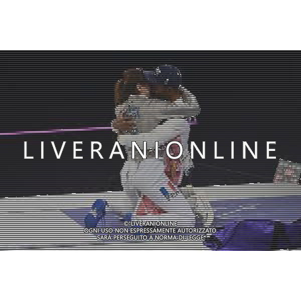 Olimpiadi Parigi 2024 - Scherma Sciabola F nella foto Manon Apithy-Brunet (FRA) festeggia la vittoria della medaglia d\'oro insieme al marito Bolade Apithy Parigi (FRA) 29-07-2024 Grand Palais Finale per la medaglia d\'oro della Sciabola femminile individuale foto Roberto Garavaglia/Agenzia Aldo Liverani sas