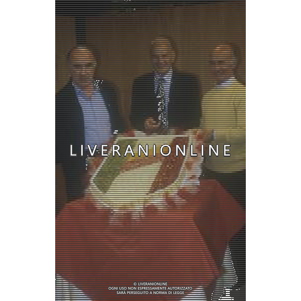 DIAP-1983 ROMA-FESTA PER LA CONQUISTA DEL SECONDO SCUDETTO PER LA ROMA CALCIO NELLA FOTO AMEDEO AMEDEI-NAIM KRIEZIU E GUIDO MASETTI ALLA FESTA PER LA CONQUISTA DEL SECONDO SCUDETTO DA PARTE DELLA ROMA CALCIO NELL\'ANNO 1983 AG ALDO LIVERANI SAS