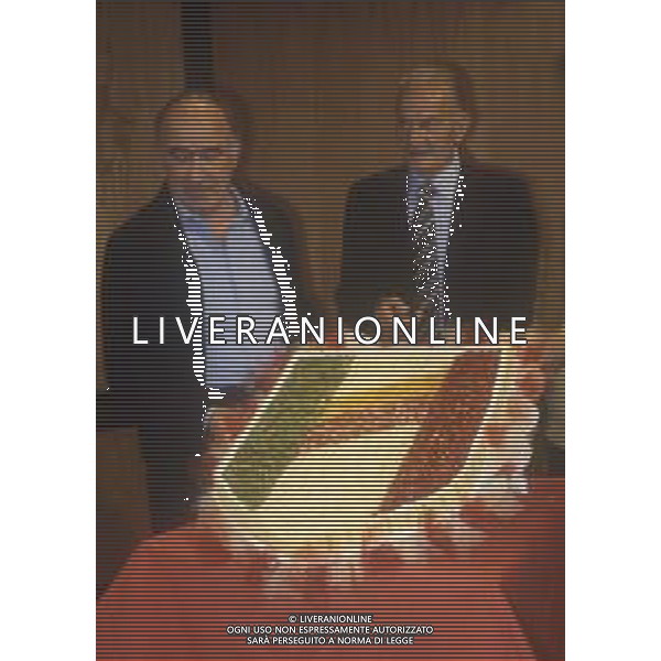 DIAP-1983 ROMA-FESTA PER LA CONQUISTA DEL SECONDO SCUDETTO PER LA ROMA CALCIO NELLA FOTO AMEDEO AMEDEI-NAIM KRIEZIU E GUIDO MASETTI ALLA FESTA PER LA CONQUISTA DEL SECONDO SCUDETTO DA PARTE DELLA ROMA CALCIO NELL\'ANNO 1983 AG ALDO LIVERANI SAS